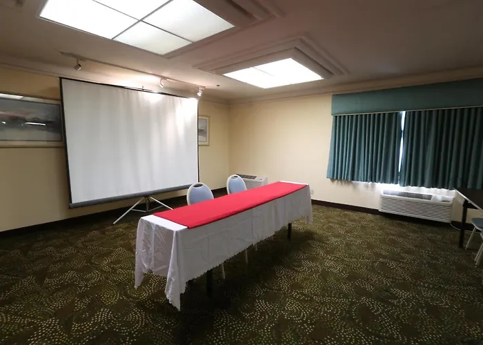 Cheap hotels Ramada Las Vegas