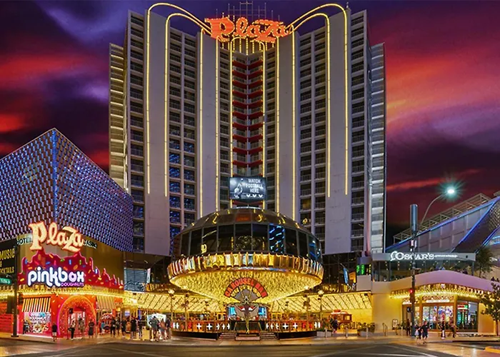 Hotel with view: Plaza Hotel & Casino
